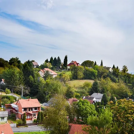 Mokus Vendeghaz Guest house 4*